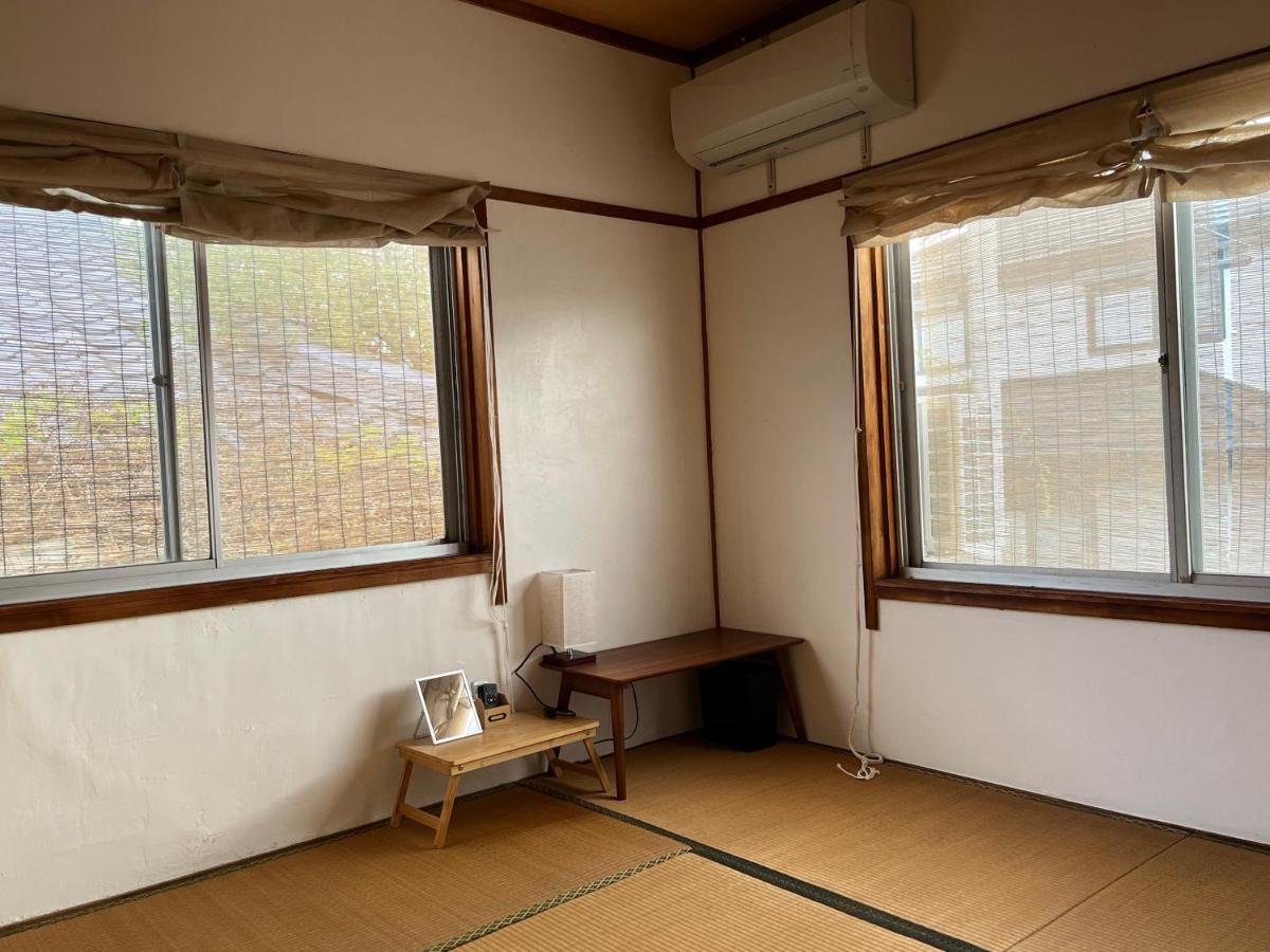 Guesthouse紫雲 Kanonji Exteriör bild